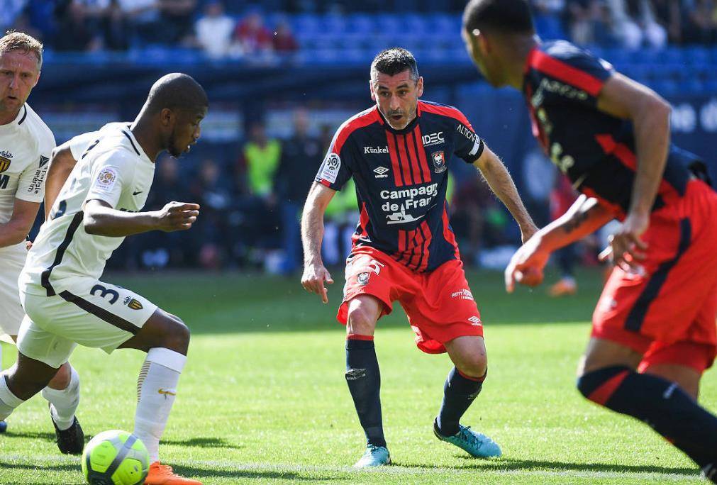 关于瓦朗谢纳客场战平，保级前景一片光明的信息