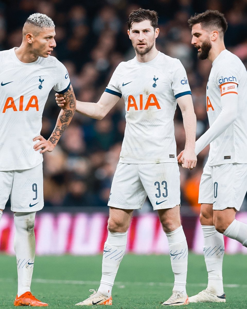 关于热刺在客场取得胜利，成功晋级强的信息