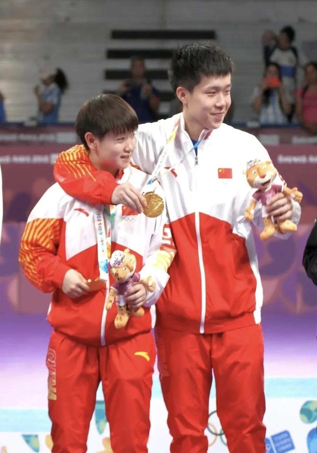 爱游戏官网-力拼胜利！球员奋勇争夺冠军宝座的简单介绍